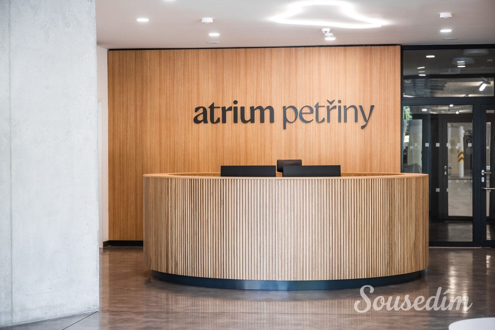 Atrium Petřiny — recepce v přízemí domu